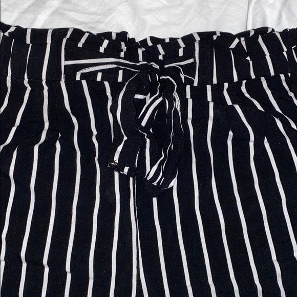Tied Striped Shorts - Picture 2 of 3
